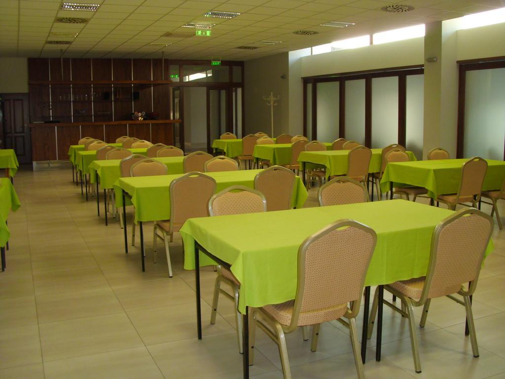 Guest House Mladosť Prešov Extérieur photo