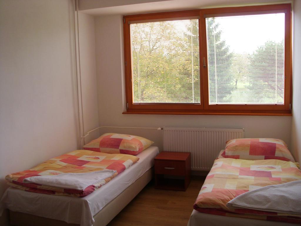 Guest House Mladosť Prešov Extérieur photo